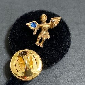 🖤T&T©️💕signed Angel pin